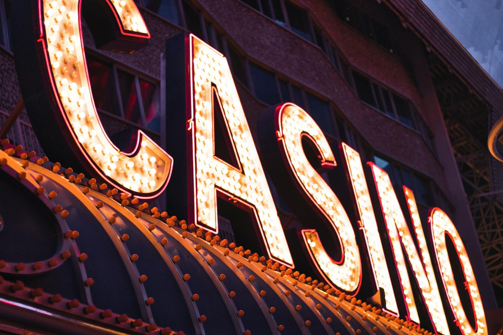 King Johnnie Casino Australia Review: Fast Cashout King Johnnie
