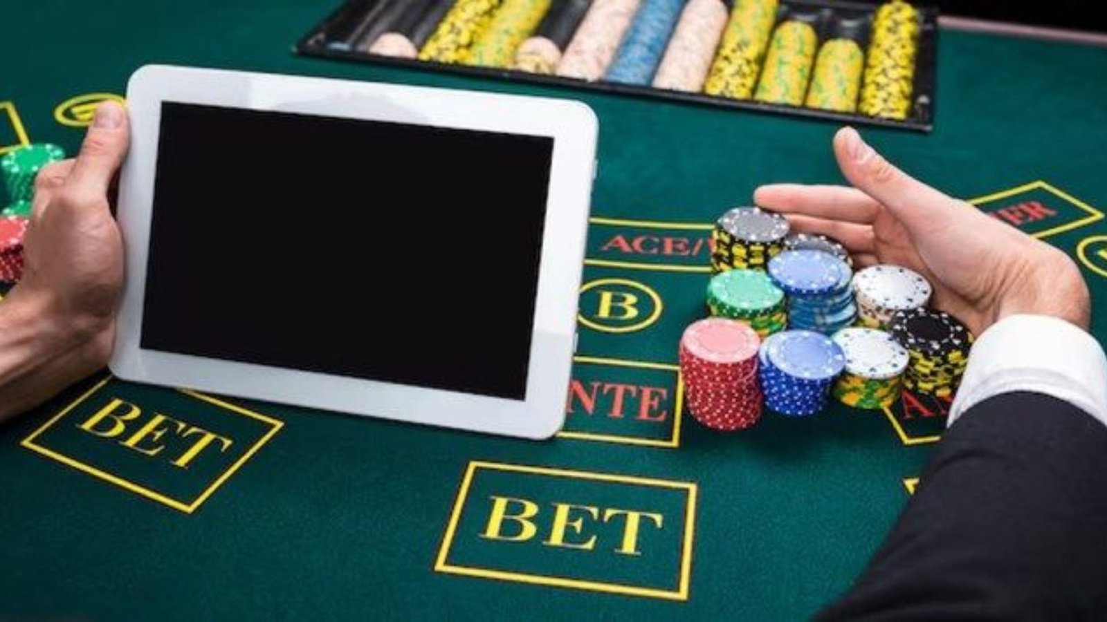Fast Cashout Casino Crown Play Crypto vs Fiat Bonus 